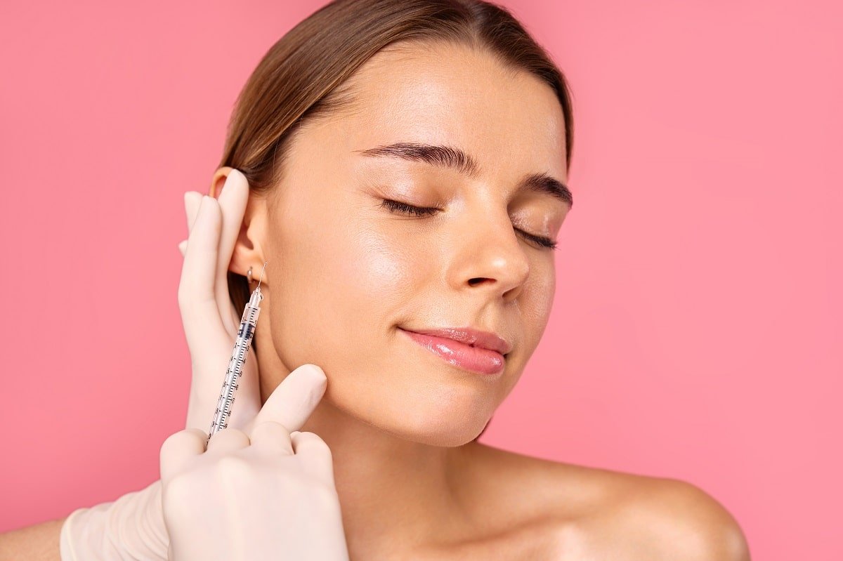 Dermal Fillers for Volume Loss in the Temples